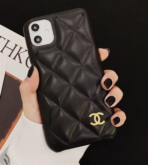 chanel iphoneケース|Chanel iPhone 11 case.